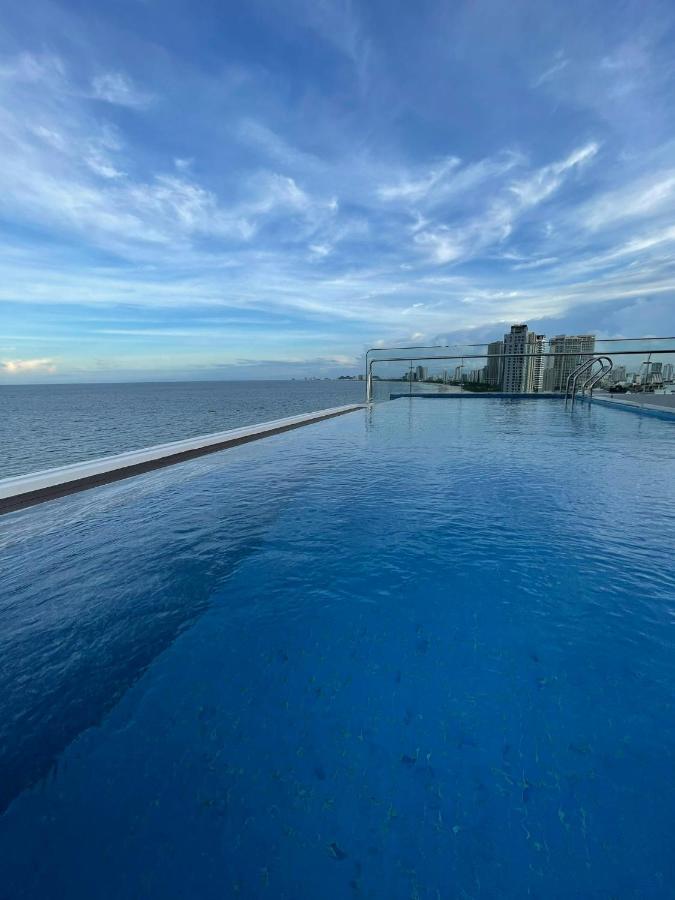 De Lamour Hotel Danang Exterior photo