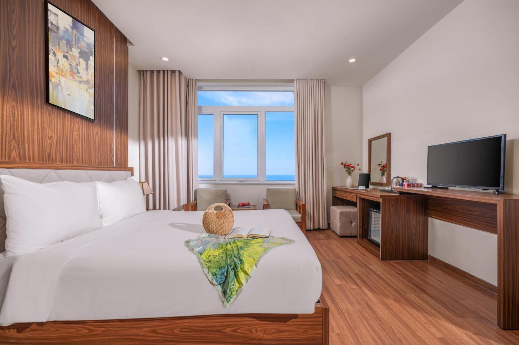 De Lamour Hotel Danang Exterior photo
