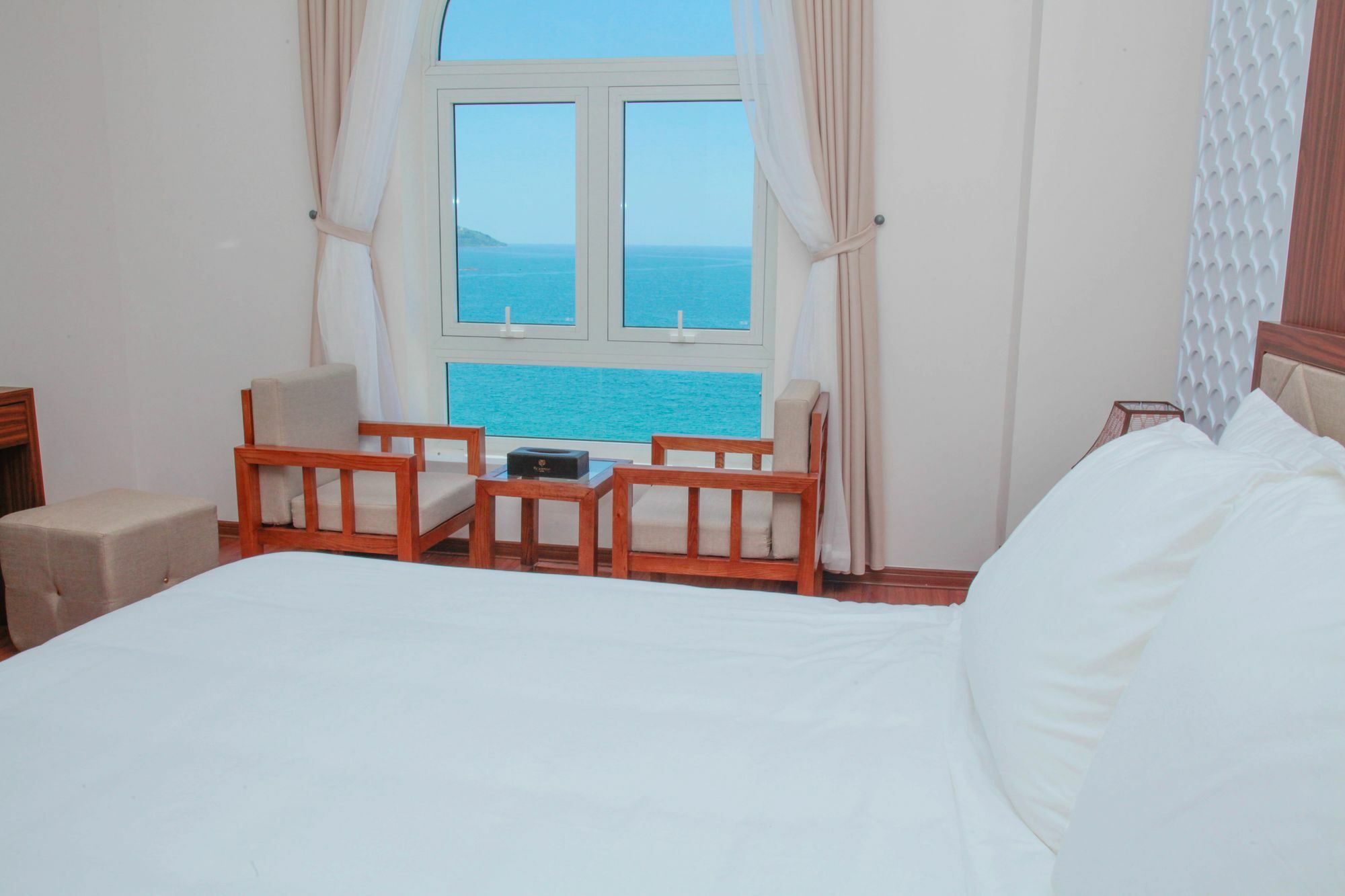 De Lamour Hotel Danang Exterior photo